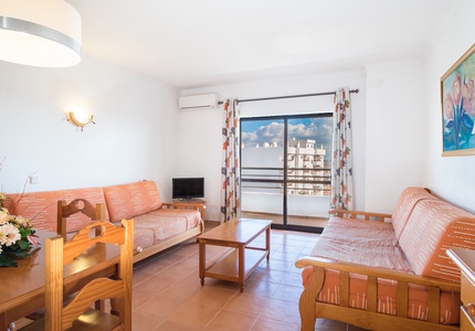 Apartamento de 1 dormitorio con balcón (4 adultos)  Mirachoro Praia da Rocha ** Portimão