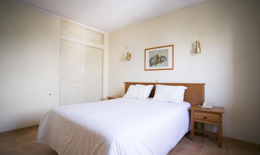 Apartmentos 1 dormitorio con vistas a la piscina o al mar  Mirachoro Albufeira ***