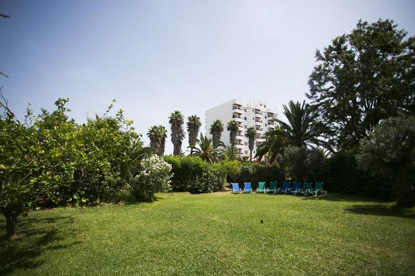 {'titulo': 'Piscina', 'imagen': 'uploads/galeriahoteles/JARDIM-Apartamentos-Mirachoro-3_6ixeiRp.jpg', 'descripcion': None} Mirachoro Portimão *** {'titulo': 'Piscina', 'imagen': 'uploads/galeriahoteles/JARDIM-Apartamentos-Mirachoro-3_6ixeiRp.jpg', 'descripcion': None} Mirachoro Portimão ***